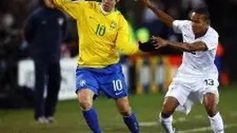 拉菲尼亚本季表现卓越，45球中其功不可没！