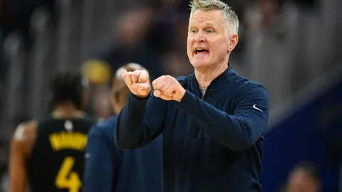 伊卡尔迪视频曝光：深夜女友突访家中两小时未离！